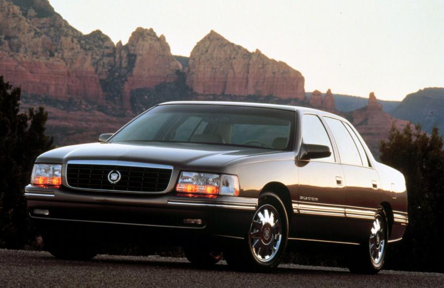  Cadillac DeVille 1994 года  (фото 16 из 21)